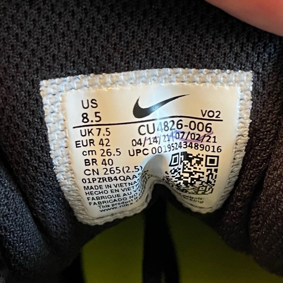 Nike Air Max AP Iron Gray Volt *NIB* - Picture 5 of 7